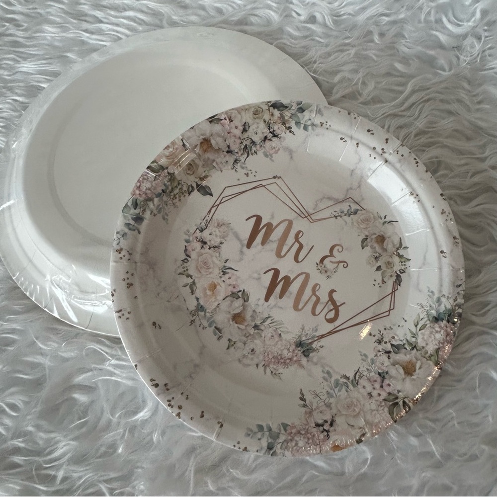 New Anniversary/Wedding Party Supply Set 24 Servings Plates Cutlery Disposable - Picture 8 of 9